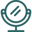 Atelier beauté à l'EHPAD Sainte Monique à Aubenas